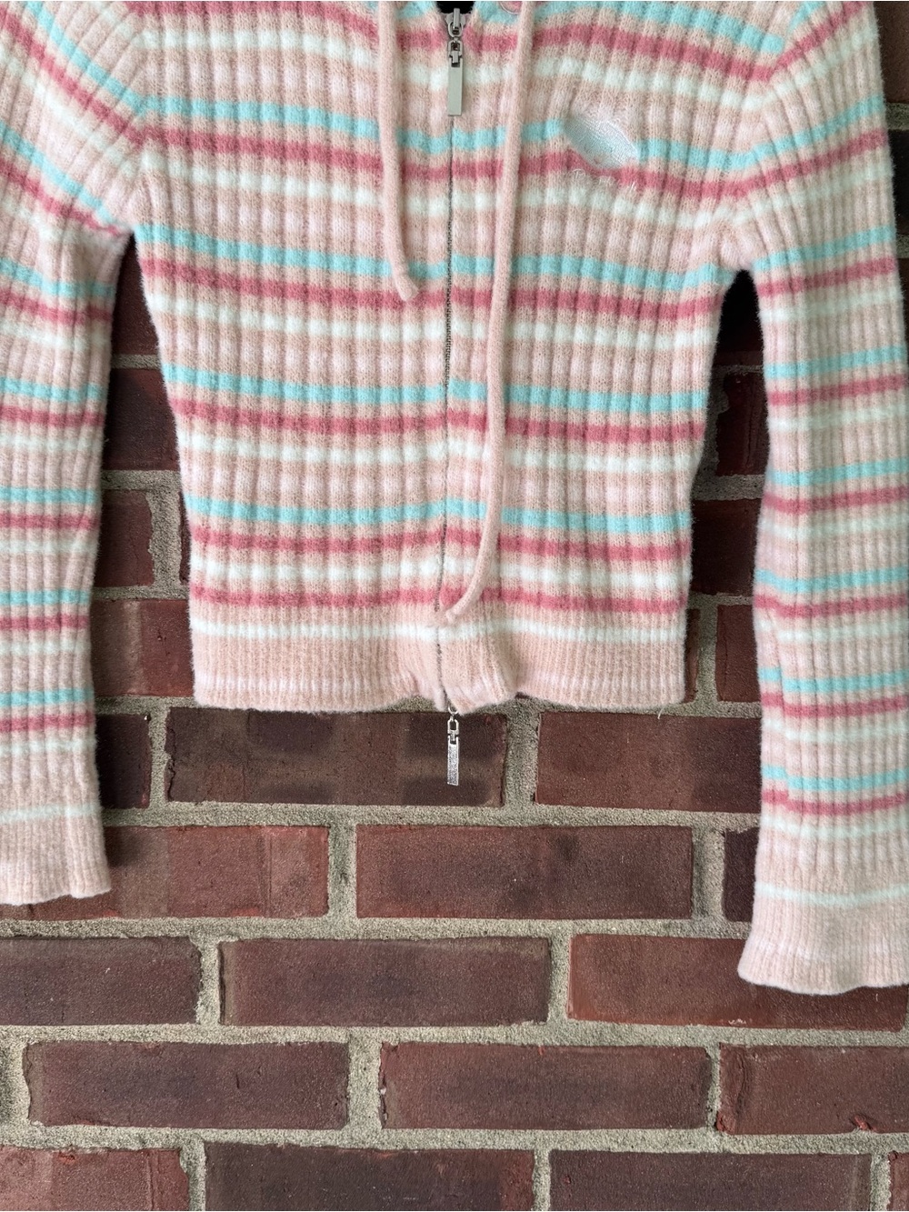 Yeshbounty Women’s Pink Striped Fuzzy Knit Zip Hoodie Sweater Cropped Size Small - Picture 3 of 7
